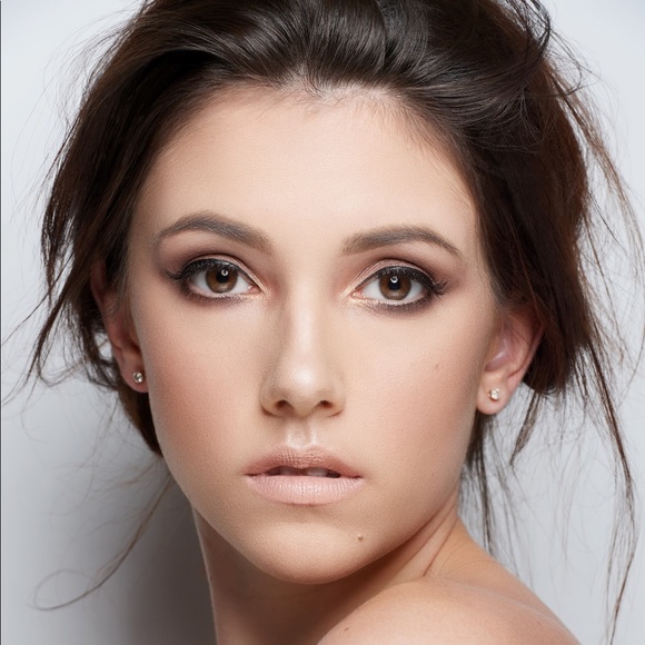 Meet your Posher, Taylor - Picture 1 of 1